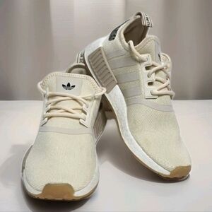 581. Adidas NMD_R1 "Wonder White / Cream" Snakeskin Sneakers - Women's 8.5